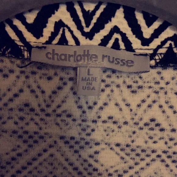 Charlotte Ruse Aztec Cropped Jacket with Scrunched Sleeves - Picture 4 of 4